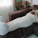 Nu te koop: Gigantisch penis-deken waar je heerlijk in kunt relaxen